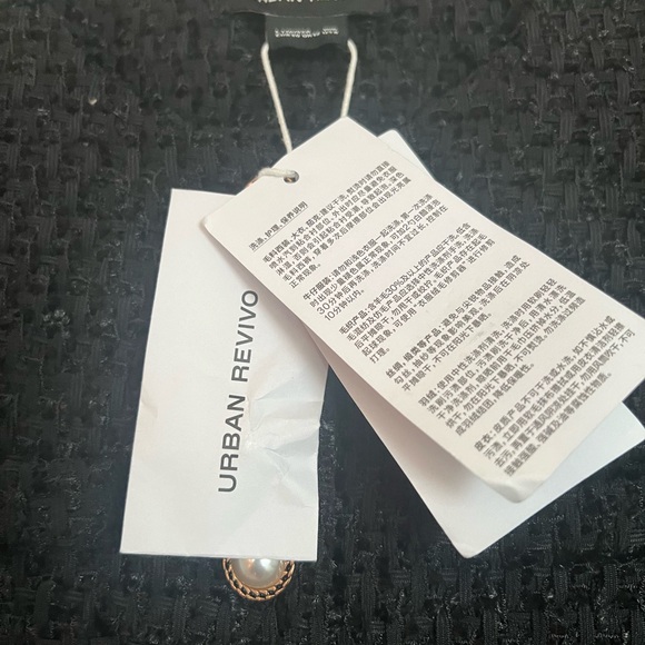 Urban Revivo Black Mini Dress - Picture 4 of 5